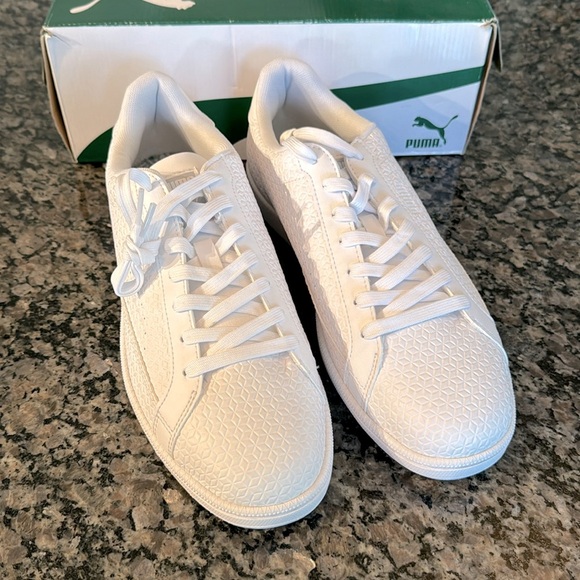 Puma match embossed white sneaker NIB 8.5 - Picture 1 of 7